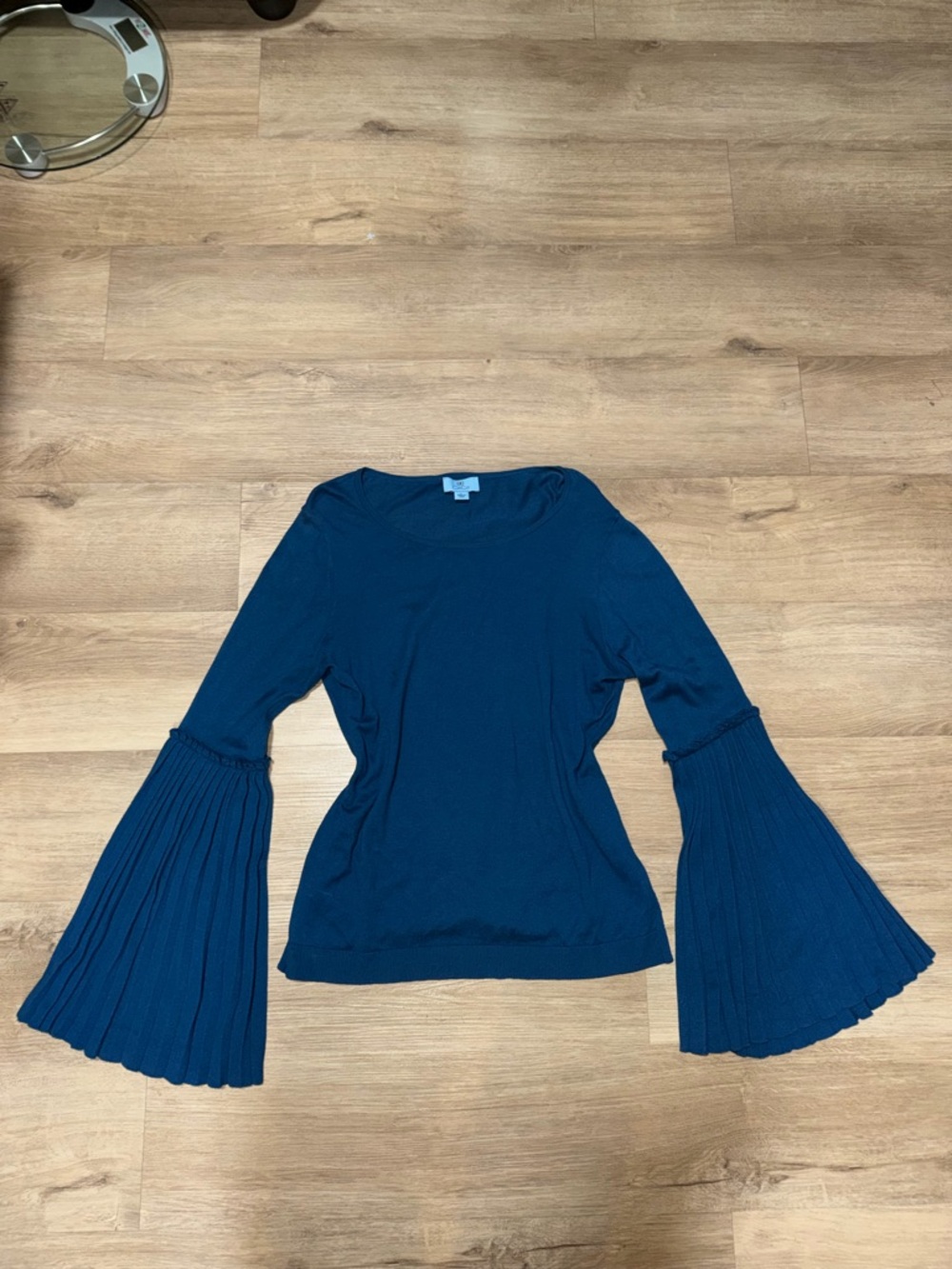 CeCe Navy Pleated Bell Sleeve Long Sleeve Top